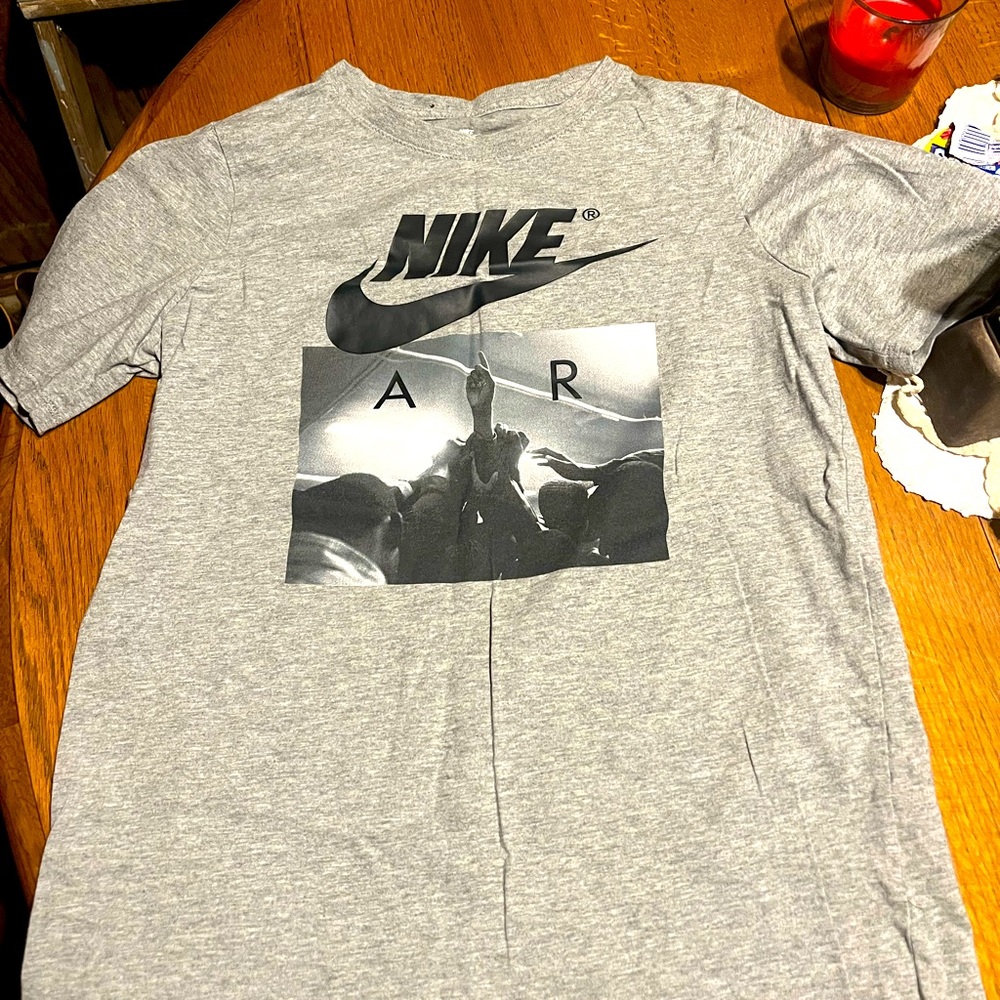 Kids Nike shirt large